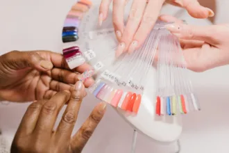 découvrez les dernières tendances mode pour rester à la pointe du style. des looks incontournables aux accessoires must-have, explorez comment intégrer les nouvelles fashionistas dans votre garde-robe.