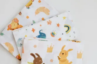 découvrez l'univers captivant des imprimés animaliers, alliant élégance et audace dans la mode et la décoration. explorez nos conseils pour intégrer ces motifs tendance dans votre style quotidien.