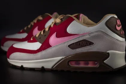 découvrez les différences entre les chaussures en cuir et synthétiques. apprenez les avantages et inconvénients de chaque matériau pour choisir la paire idéale qui allie confort, style et durabilité.