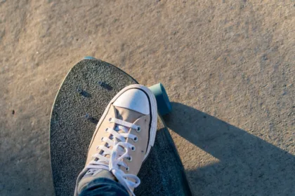 découvrez notre collection de chaussures vegan alliant style, confort et respect de l'environnement. optez pour des modèles tendance et éthiques qui feront la différence dans votre garde-robe.