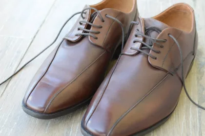 découvrez notre collection de chaussures de qualité alliant confort, style et durabilité. faites le choix parfait pour chaque occasion avec des modèles élégants et adaptés à votre quotidien.