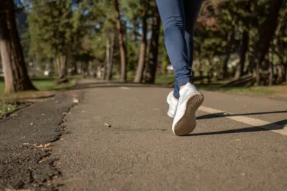 découvrez notre comparatif de chaussures de trail pour trouver le modèle idéal qui allie confort, adhérence et performance. que vous soyez un coureur débutant ou un expert, notre guide vous aidera à faire le meilleur choix pour vos aventures en pleine nature.