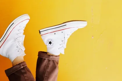 découvrez nos chaussures minimalistes alliant confort et style. idéales pour un look épuré, elles sont conçues pour favoriser le bien-être de vos pieds tout en vous offrant une élégance moderne. parfaites pour toutes les occasions, adoptez le style minimaliste dès aujourd'hui !