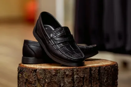 découvrez notre sélection de chaussures premium alliant confort, style et qualité exceptionnelle. parfaites pour toutes les occasions, nos souliers vous garantiront une allure élégante et sophistiquée.