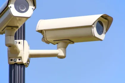 découvrez l'importance de la sécurité dans notre vie quotidienne. apprenez des conseils pratiques pour assurer votre protection et celle de vos proches, tant à la maison qu'en voyage. la sécurité, c'est une priorité!