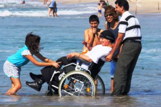 découvrez des options de voyage accessibles pour tous, avec des conseils pratiques et des destinations adaptées aux besoins spécifiques. explorez un monde où chaque voyageur peut profiter de l'aventure sans barrières.