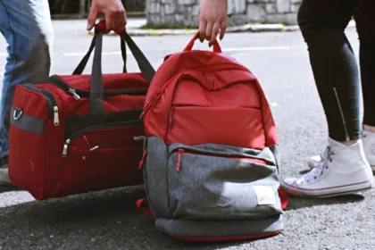 découvrez notre collection élégante de sacs en raffia, alliant style et durabilité. parfaits pour toutes les occasions, ces sacs tendance ajoutent une touche naturelle à vos tenues. idéaux pour l'été, ils sont à la fois légers et pratiques.