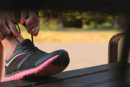 découvrez notre sélection de chaussures de running pour homme et femme : confort, légèreté et performance pour tous vos entraînements et compétitions. trouvez la paire idéale et atteignez vos objectifs sportifs !