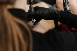 découvrez les dernières tendances du design en 2024 : couleurs, formes, matériaux et innovations pour sublimer vos projets et inspirer votre créativité.