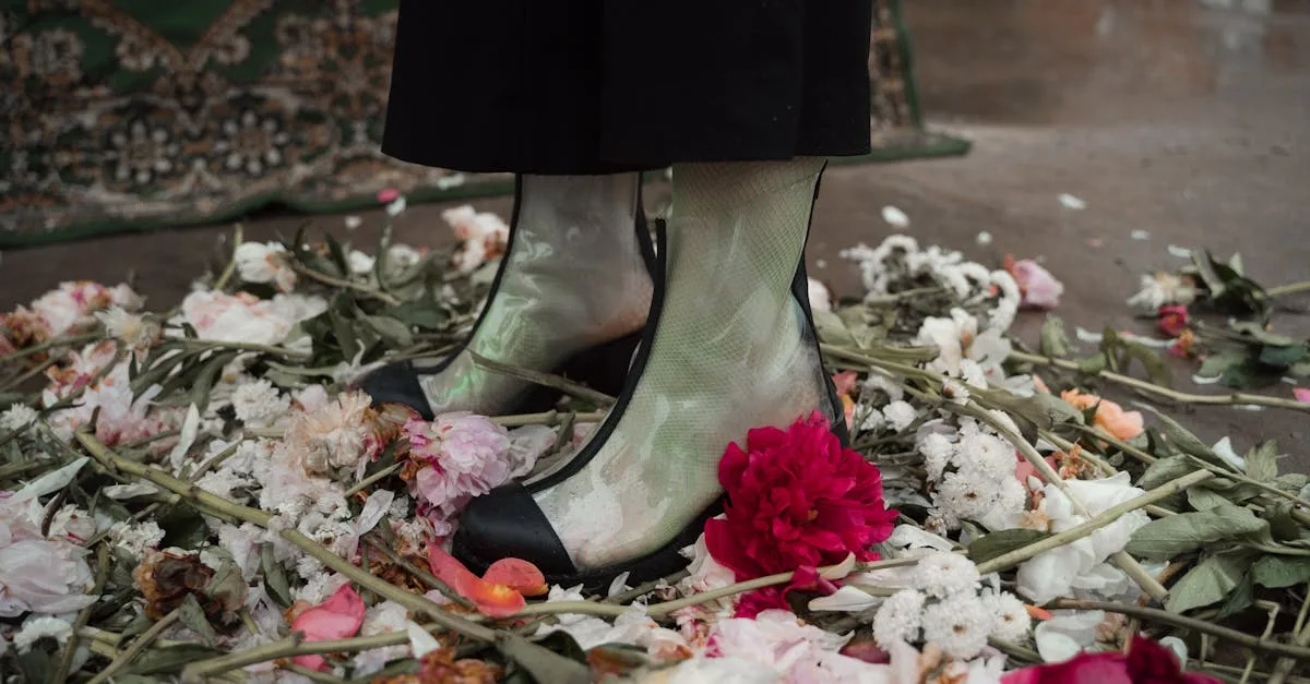 découvrez notre collection de derbies florales pour femmes et hommes : des chaussures élégantes, tendance et originales pour sublimer vos tenues à chaque saison.