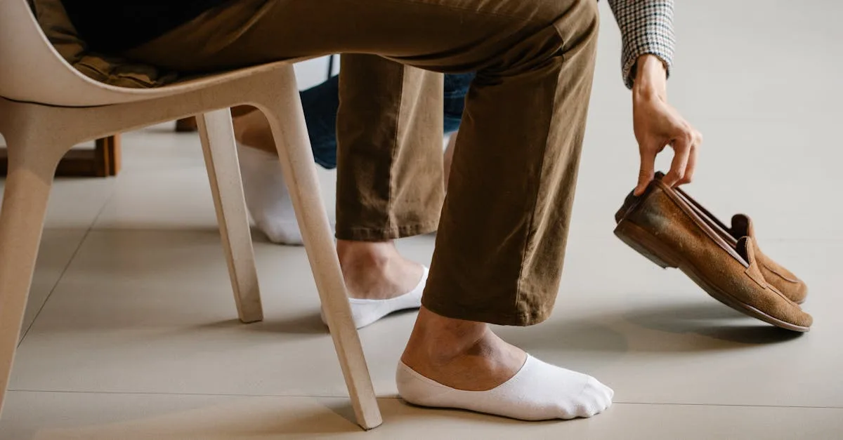 découvrez notre sélection de loafers élégants pour hommes et femmes : confort, style et polyvalence réunis dans une chaussure intemporelle. parfaites pour toutes les occasions.