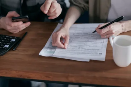 découvrez des stratégies efficaces d'optimisation fiscale pour réduire légalement vos impôts et améliorer la gestion de vos finances.