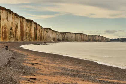 découvrez nos charmants lodges en normandie, parfaits pour un séjour paisible au cœur de la nature. confort et authenticité garantis pour vos vacances.