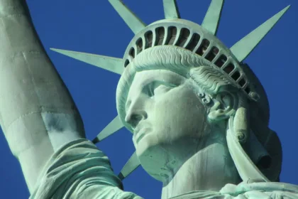 découvrez triumph, la marque emblématique alliant performance, style et innovation pour des motos uniques et d'exception.