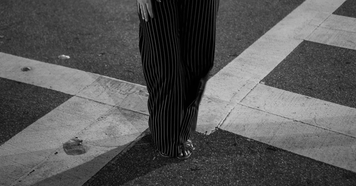 découvrez notre collection de pantalons doublés, alliant confort et chaleur pour un style élégant en toutes saisons.