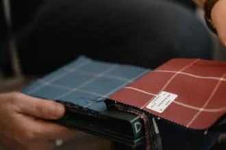 découvrez les critères essentiels et les meilleures pratiques pour la sélection des matériaux adaptés à vos projets industriels et de design.