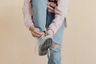 découvrez notre collection de chaussures confortables alliant style et bien-être pour vos pieds toute la journée.