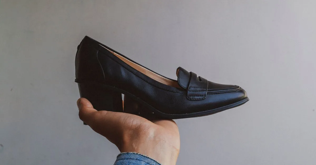 découvrez nos mocassins pour femmes alliant confort et élégance, parfaits pour un style décontracté tout au long de la journée.