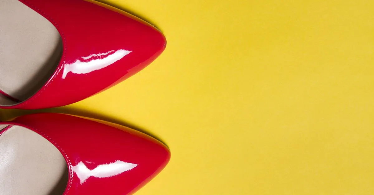découvrez notre sélection de chaussures pour femmes conçues spécialement pour les pieds qui transpirent, alliant confort, respirabilité et style pour un bien-être optimal toute la journée.